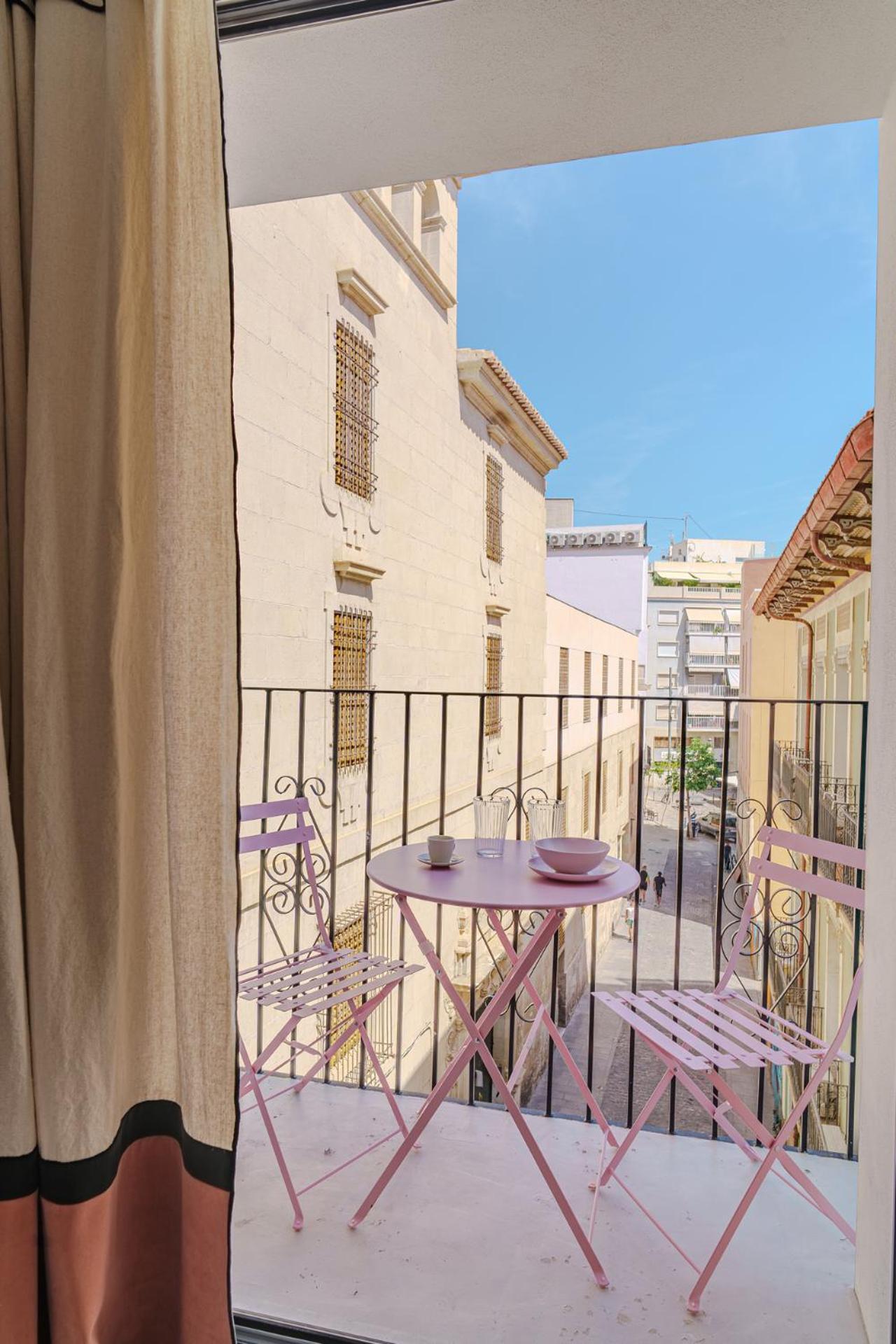 Apartment With Exceptional Charm In Historic Center Of Alicante Exterior photo